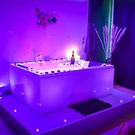 & Detente - Cinema - Netflix - Hyper Centre Apartament *