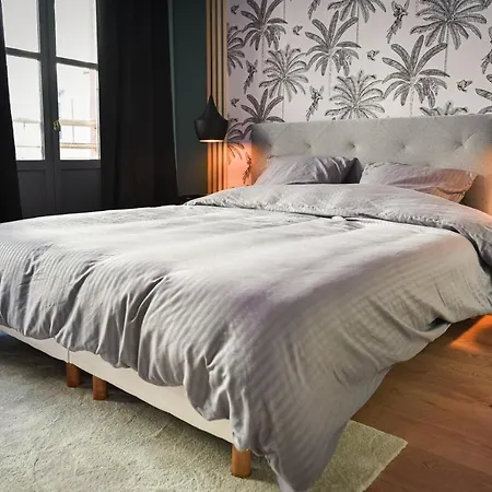 & Detente - Cinema - Netflix - Hyper Centre Apartment
